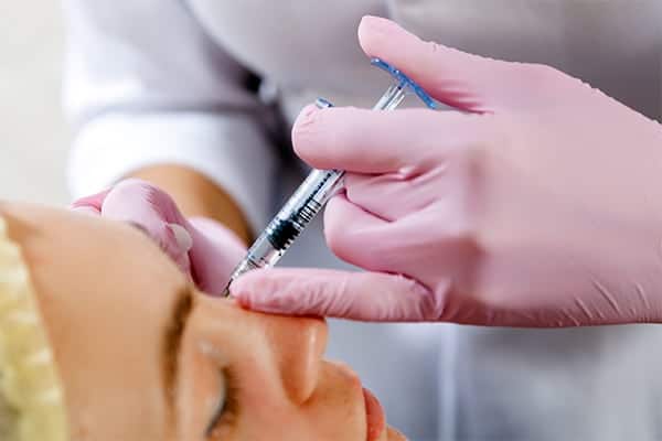 efficacite des injections intravitreennes effets secondaires piqure yeux centre ophtalmologique longjumeau docteurs champion et smadja ophtalmo 91